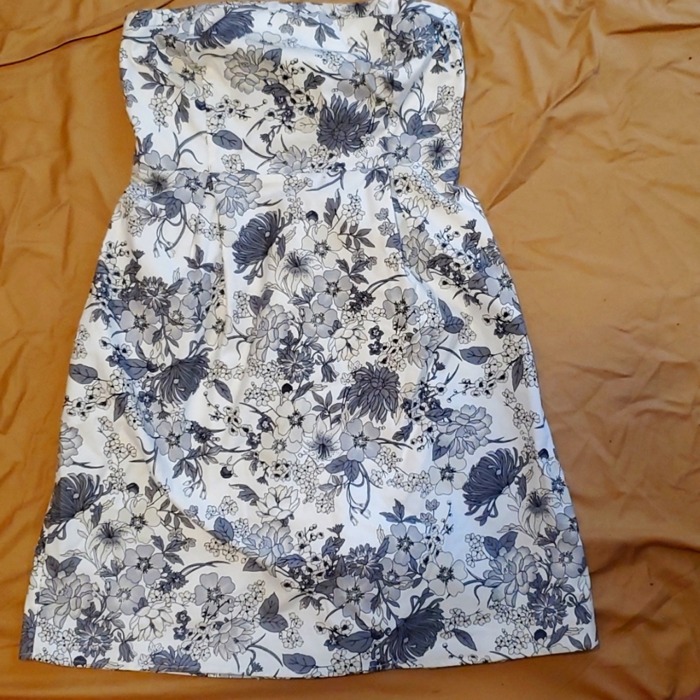 Black and White Old Navy size 10